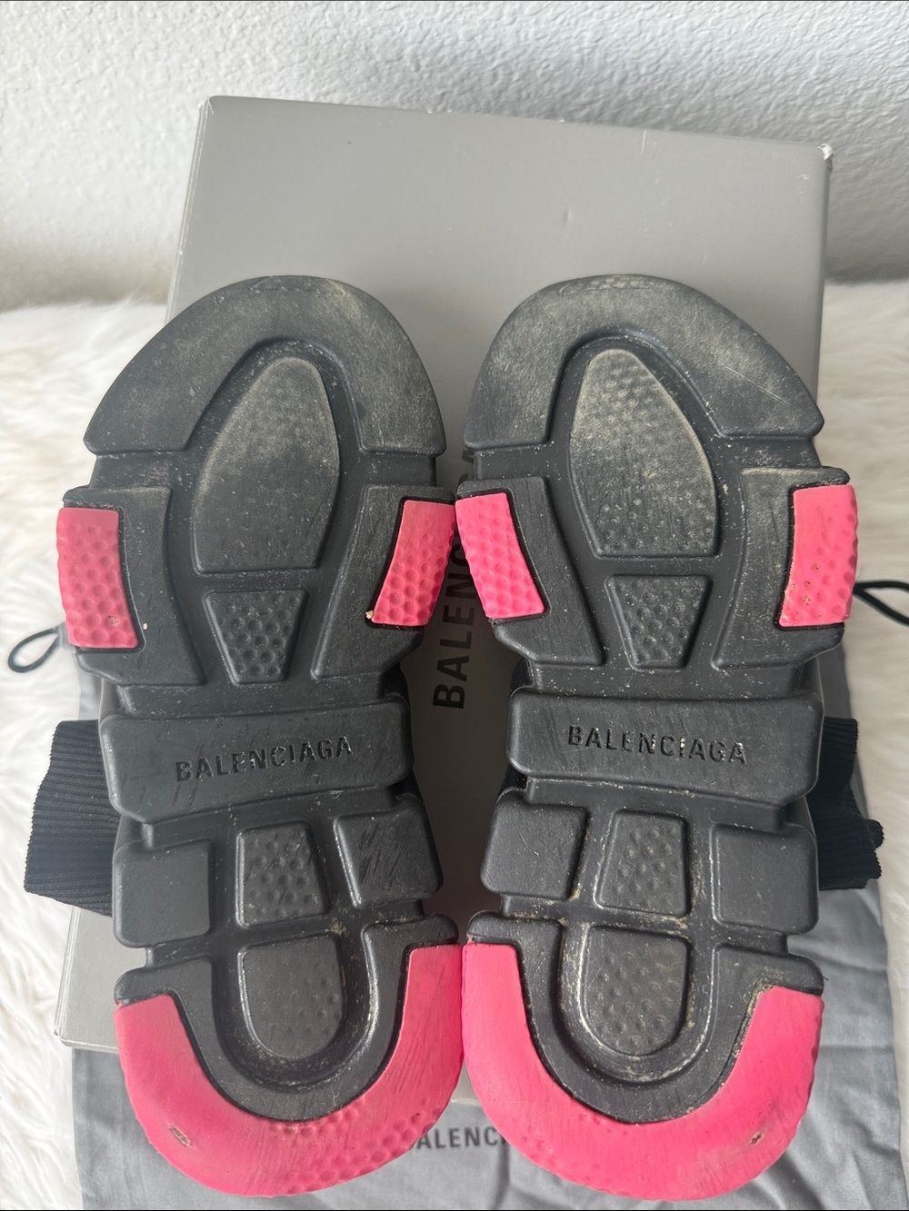 Balenciaga Black Sock Sneakers with Pink Branding - Picture 7 of 10